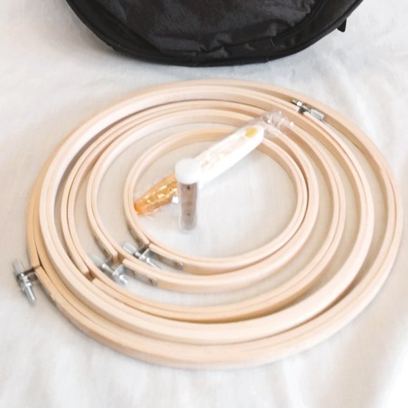 Curmio Grey Embroidery Travel Carry Case/Bag With Some Accessories - Picture 13 of 15